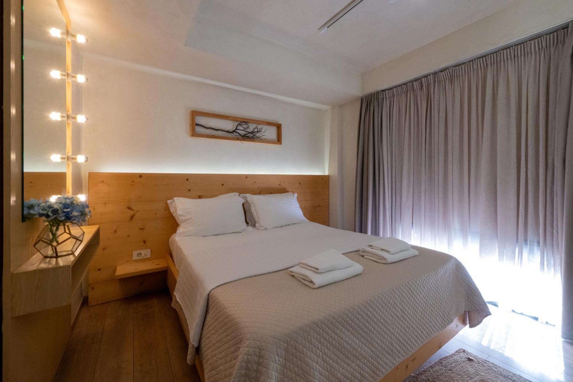 Panellinion Luxury Rooms カラマタ エクステリア 写真