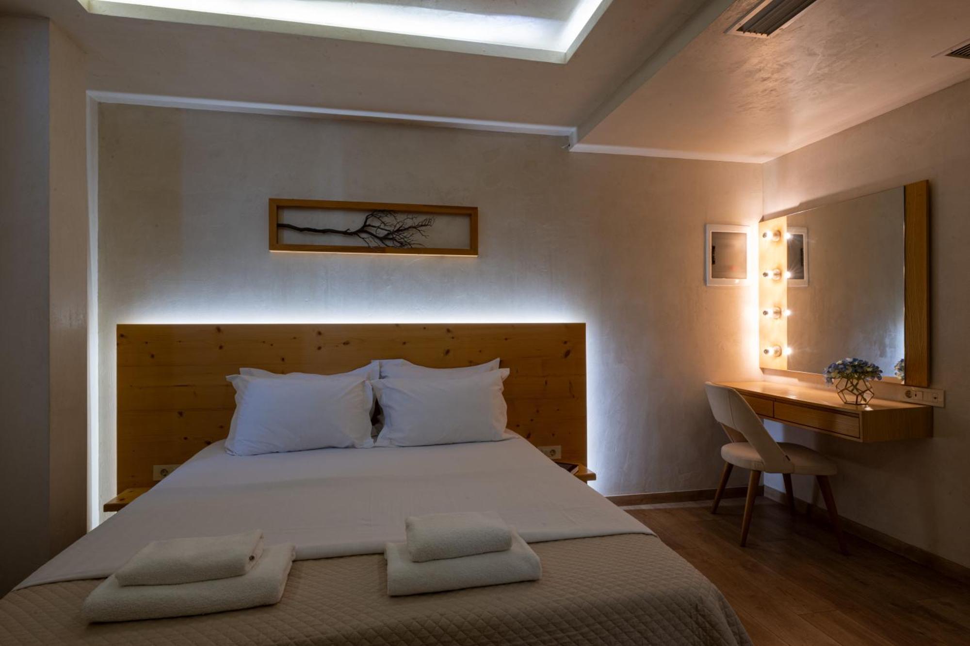 Panellinion Luxury Rooms カラマタ エクステリア 写真